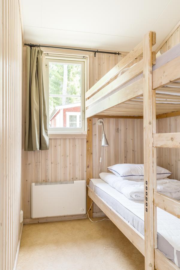 First Camp Bredsand-Enkoeping 外观 照片